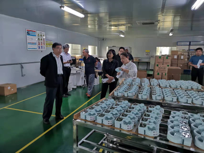 衡水市人社局深入企業(yè)開展“就業(yè)創(chuàng)業(yè)政策進企業(yè)”宣傳活動